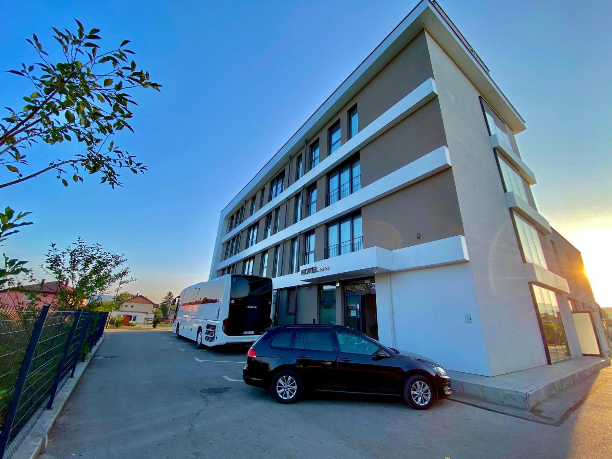 Hotel Gold Jet Bihać Exterior foto